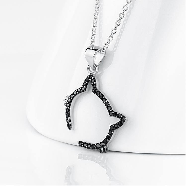 Black cat pendant necklace deals