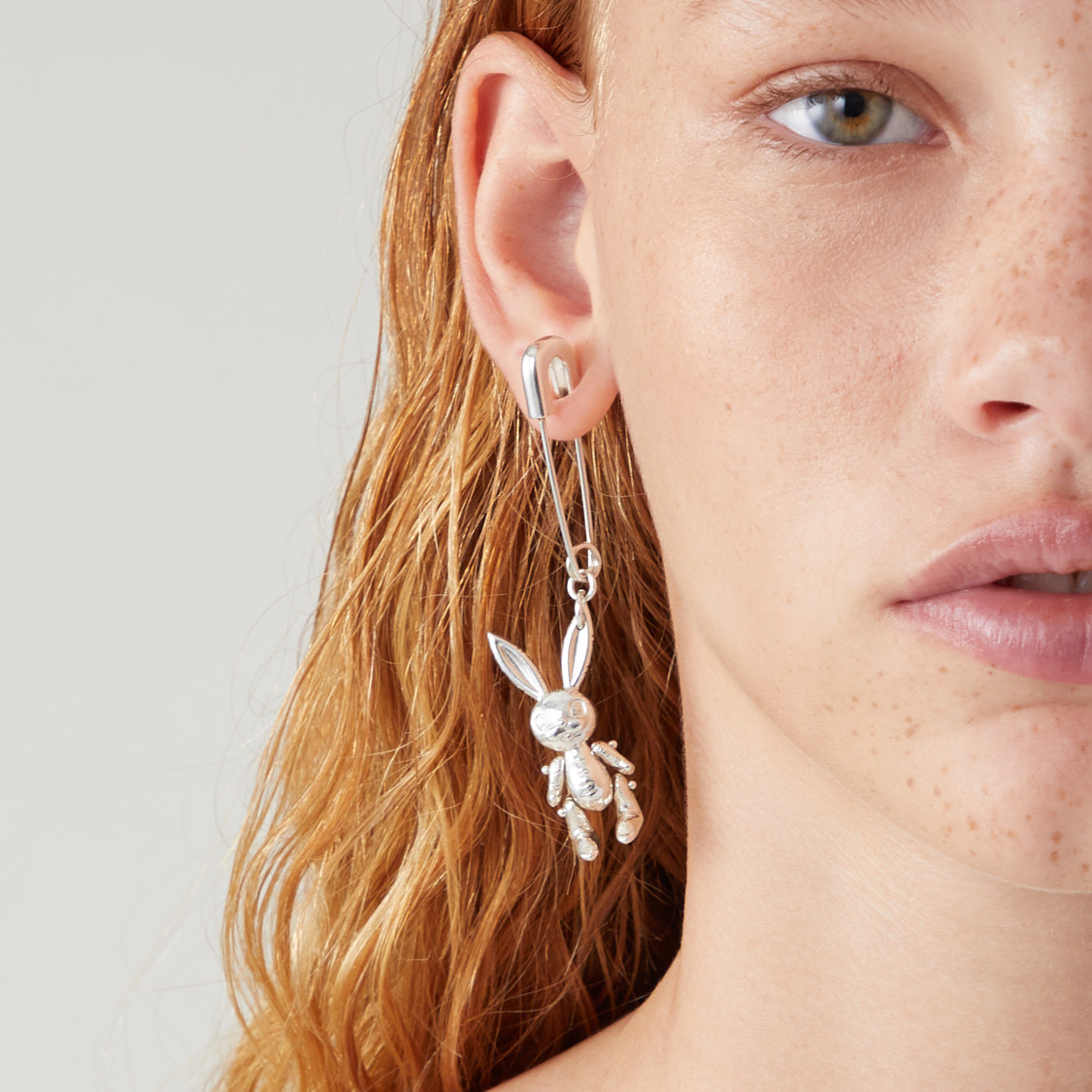 Inflated Bunny Charm Earring - Seven Season