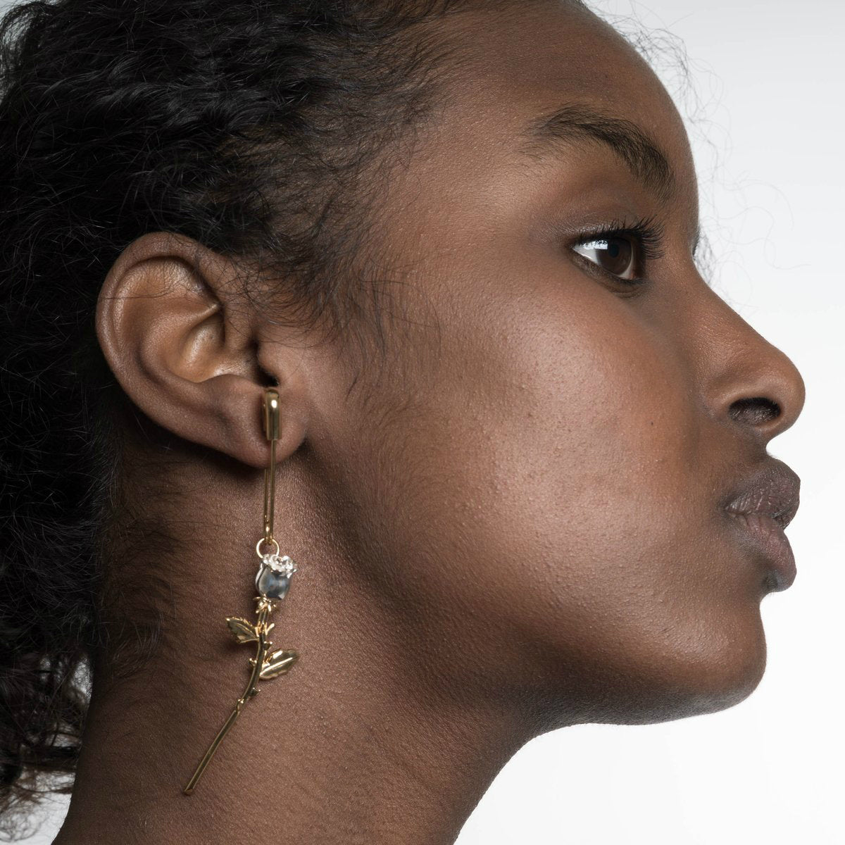 最高級のスーパー Rose Charm Earring - Seven Season アクセサリー