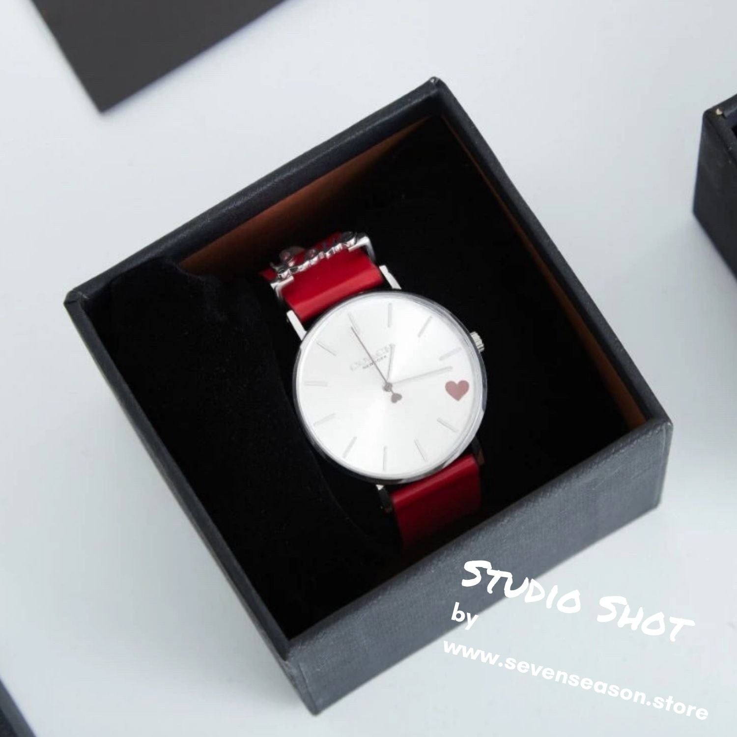 Perry Red Leather Strap Heart Watch - Seven Season display picture 1