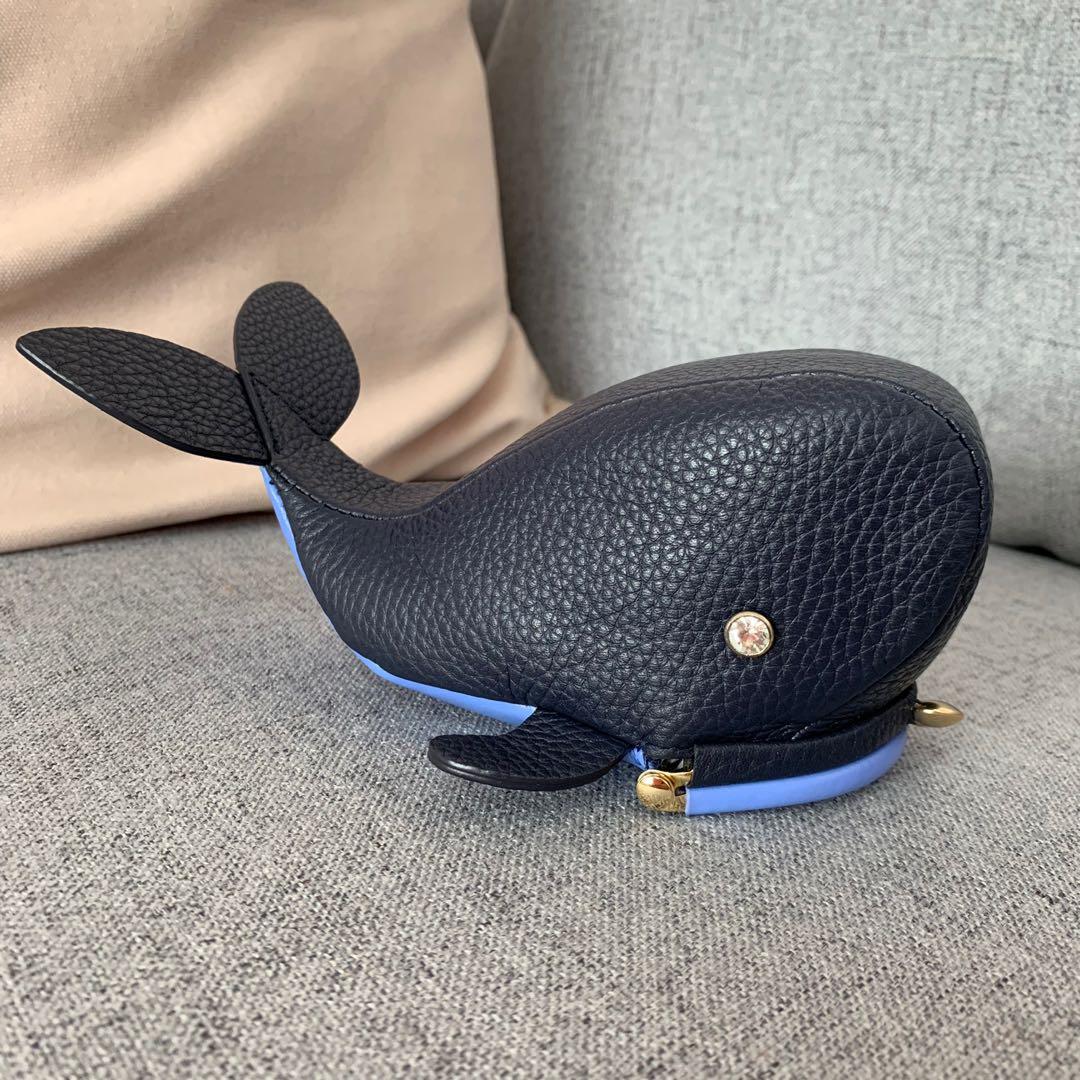 Kate Spade Whale Coin Purse, Women's Fashion, Bags & Wallets, Purses &  Pouches on Carousell